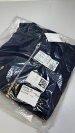 Zara ТРИКОТАЖНАЯ ШАПКА В РУБЧИК С ЭТИКЕТКОЙ Black | 4701/699/800