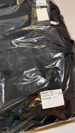 Zara КУРТКА С КАПЮШОНОМ И МНОЖЕСТВОМ КАРМАНОВ camel | 8372/283/704