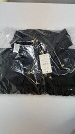 Zara КОРОТКИЙ АНОРАК С КАПЮШОНОМ  Black | 3046/223/800