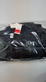 Zara КОРОТКИЙ АНОРАК С КАПЮШОНОМ  Black | 3046/223/800