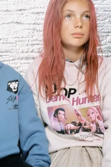 Толстовка с принтом «KPOP DEMON HUNTERS» © NETFLIX