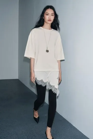 Zara Футболка с кружевными вставками
