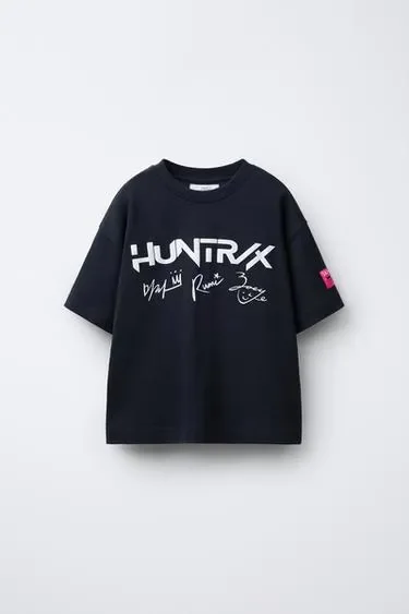 Футболка с принтом «KPOP DEMON HUNTERS» © NETFLIX