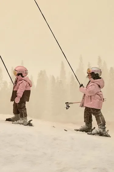 Куртка с капюшоном  в стиле Color Block коллекция «Ski»- Заказать в России