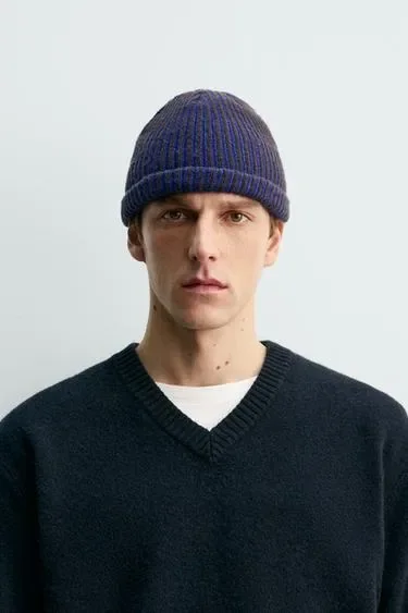 Шерстяная шапка ZARA «AARON LEVINE»
