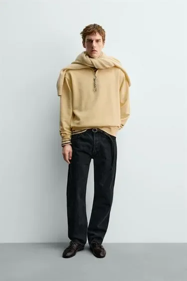 Толстовка с воротником на молнии и лентой ZARA «AARON LEVINE»
