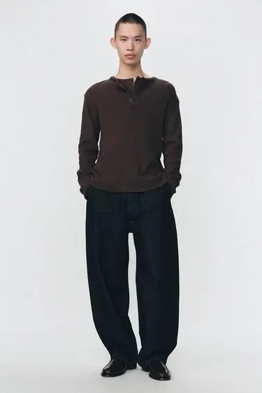 Мужская футболка с длинными рукавами и гофре от ZARA «SOSHIOTSUKI»