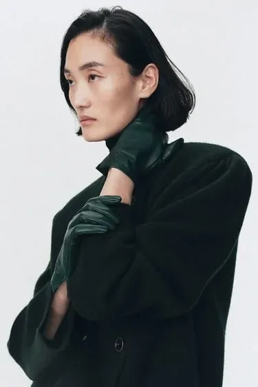 Кожаные перчатки с вышивкой Zara «Soshiotsuki»