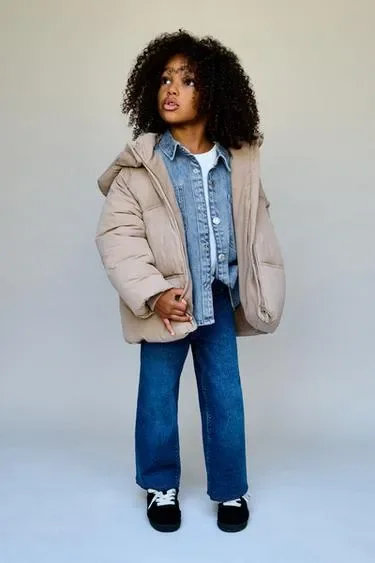 Zara Стеганый пуховик с капюшоном купить с доставкой.