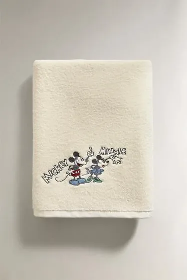 Zara Детское полотенце с принтом микки и минни ©DISNEY купить с доставкой.