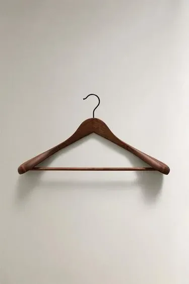 Zara Повешенная деревянная плечики для пальто