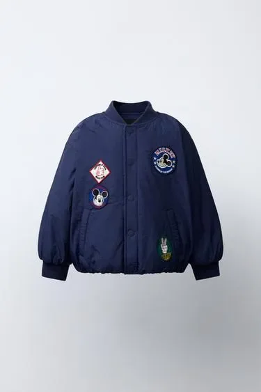 Zara Бомбер с нашивками «микки маус» © DISNEY