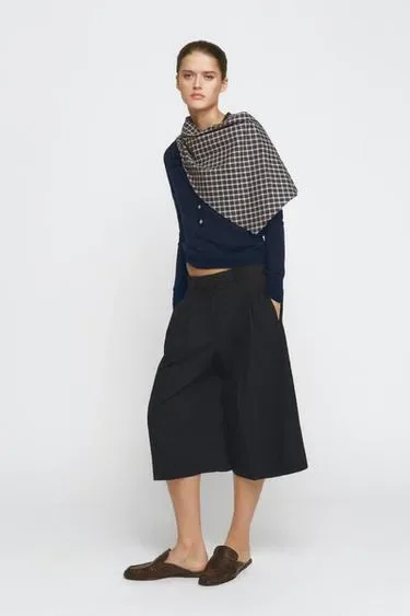 Шорты в полоску с защипами — коллекция Zara «Zw»- Заказать в России