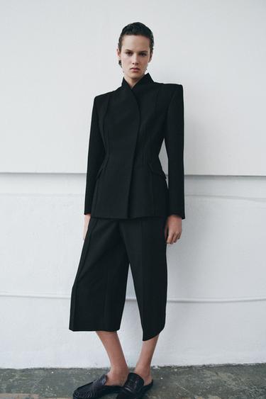 Прямые шорты со стрелками — коллекция ZARA «ZW»
