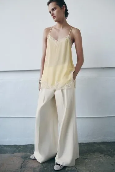Топ в бельевом стиле с кружевом — коллекция Zara «Zw»