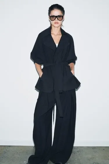 Короткий струящийся тренч — коллекция ZARA «ZW»