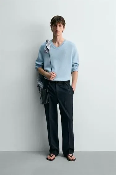 Zara Свитер с V-образным вырезом из хлопка и льна - лимитированная серия купить с доставкой.