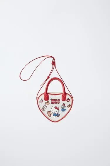 Сумка с плечевым ремнем в форме сердца Hello Kitty © Sanrio- Заказать в России