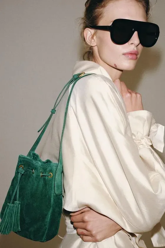 Zara Мини-сумка из сжатой кожи