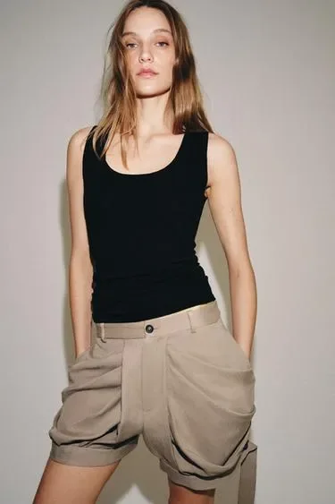 Свободные шорты с защипами — коллекция Zara «Zw»