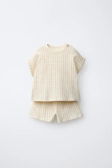 Zara Комплект из футболки и шортов в клетку