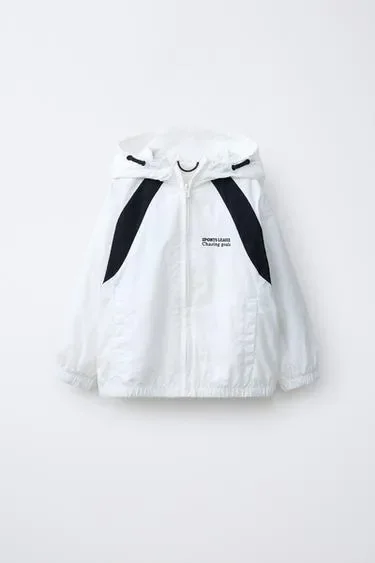 Zara Легкий дождевик с текстовым принтом купить с доставкой.