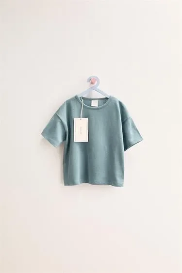 Zara «Timeless» - однотонная футболка из хлопка и льна