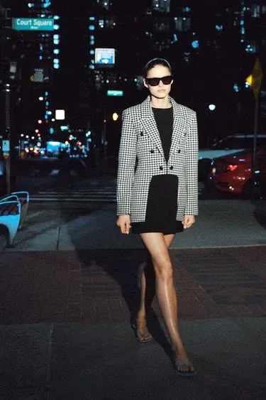 Блейзер асимметричного кроя — коллекция ZARA «ZW»