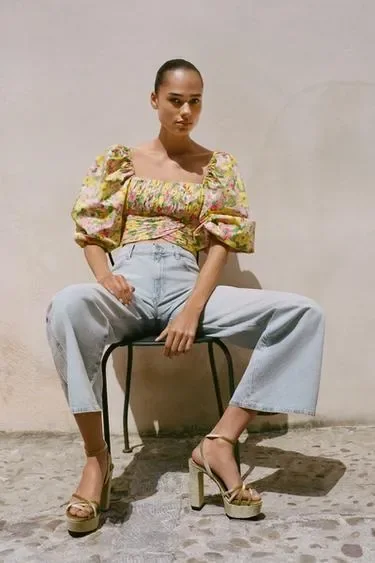 Zara Бархатные босоножки на платформе