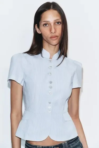 Zara Топ с короткими рукавами и пуговицами