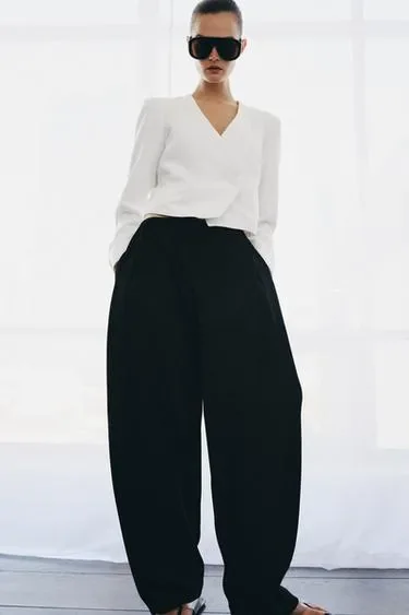 Широкие брюки с защипами — коллекция ZARA «ZW»