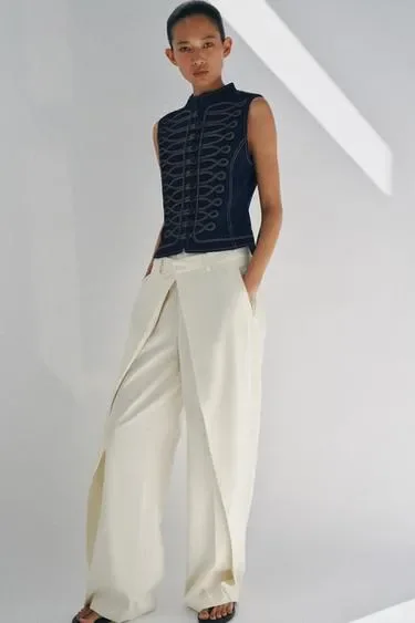 Джинсовый жилет с декоративной строчкой — коллекция ZARA «ZW»