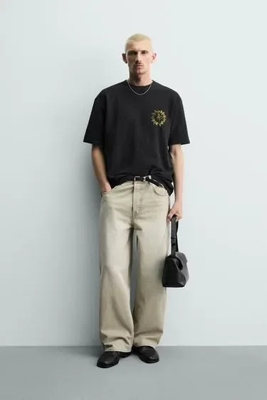Zara Футболка с принтом и эффектом потертости