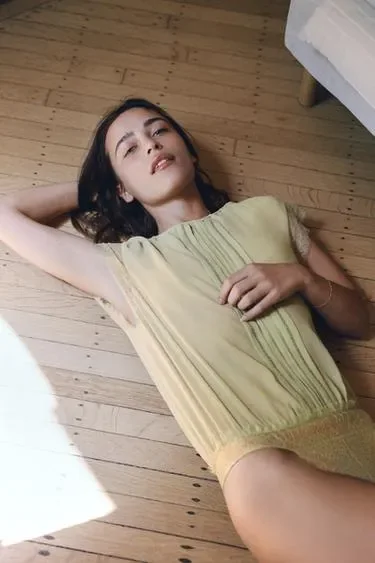 Zara Боди-блуза из крепа с кружевом