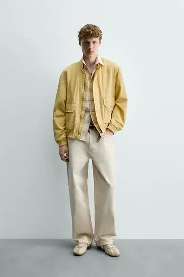 Zara Бомбер из высокотехнологичной ткани классического кроя купить с доставкой.