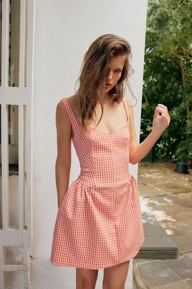 Zara Мини-платье в клетку виши купить с доставкой.