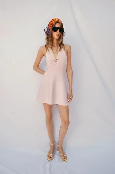 Zara Короткое трикотажное платье с золотистой отделкой
