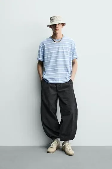 Zara Футболка с эффектом потертости