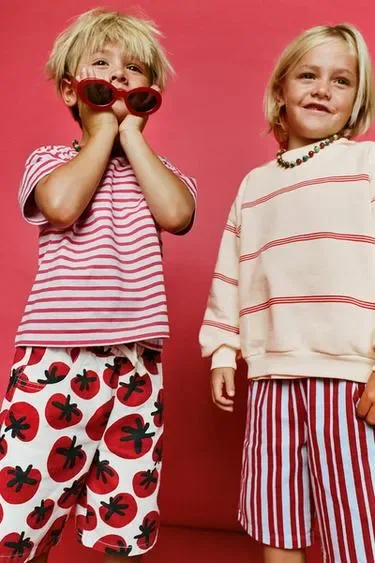 Zara Бермуды из саржи с принтом томатов