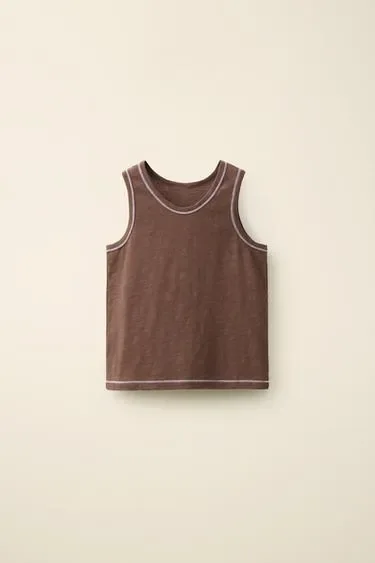 Футболка с декоративной строчкой из коллекции CARAMEL LONDON X ZARA