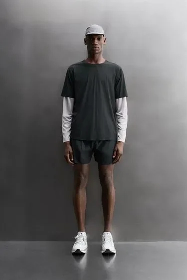 Zara Техническая футболка из рельефной ткани