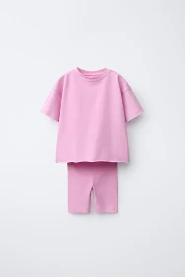 Zara Комплект из футболки и велосипедных легинсов в рубчик купить с доставкой.