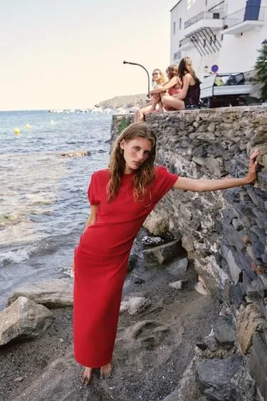 Zara Трикотажное платье миди со сборками