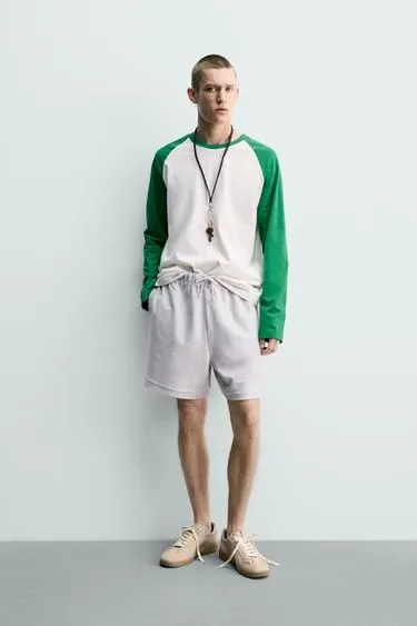 Zara Шорты-джоггеры из фактурной ткани купить с доставкой.