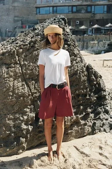 Zara Бермуды с защипами и ремнем