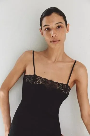 Zara Топ в рубчик с кружевом