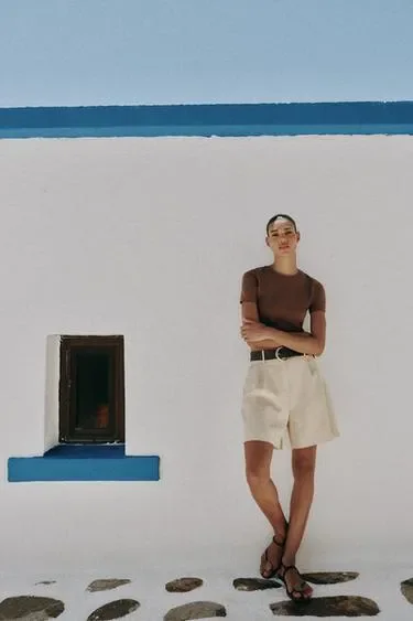 Zara Укороченная футболка с короткими рукавами
