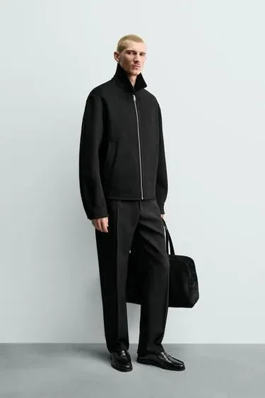 Шерстяная куртка с застежкой на молнию ZARA 