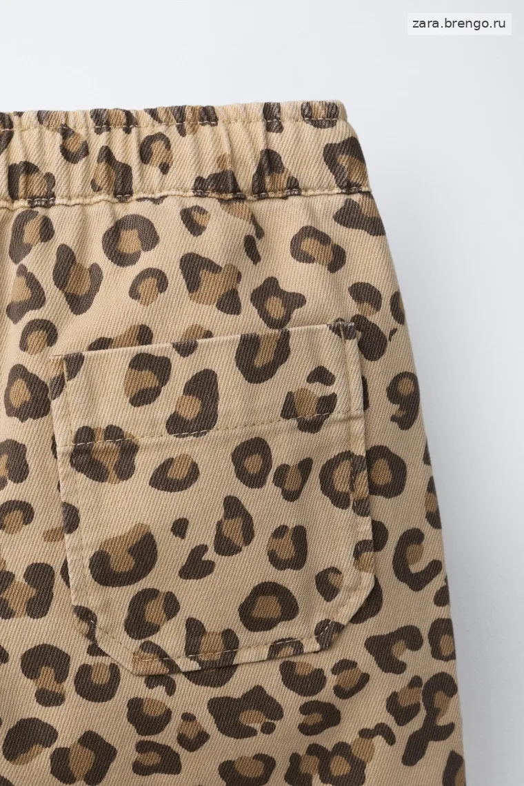 Бермуды из твила с животным принтом