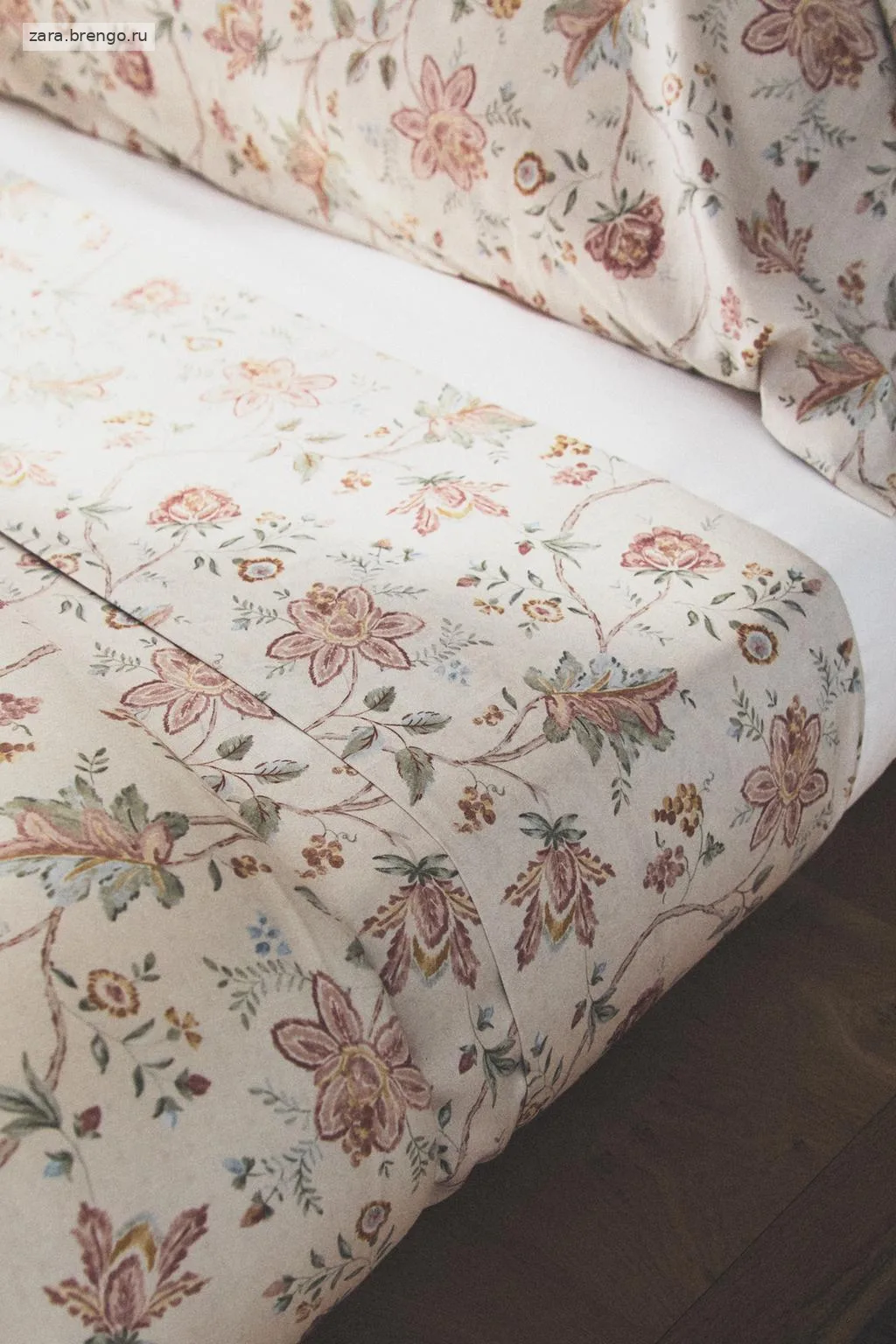Простыня из сатина floral sateen (300 нитей)
